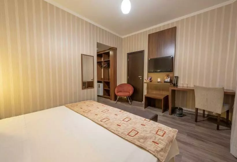 キングサイズベッドのデラックススイート, Class Hotel Varginha