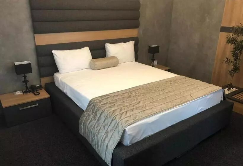 Suite amb Terrassa, Kalevera