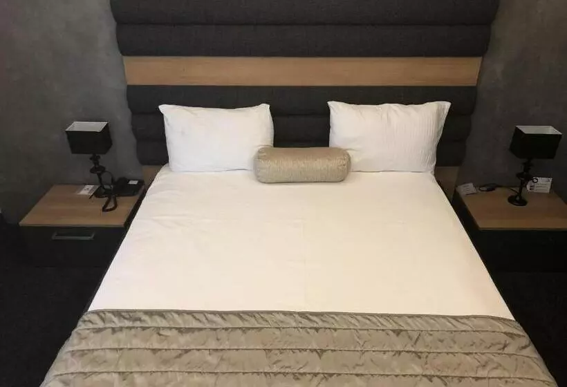 Suite amb Terrassa, Kalevera