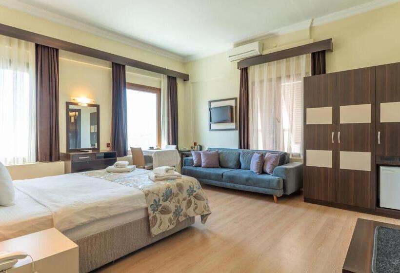 Трехместный Номер Deluxe Вид на Море, Karacam