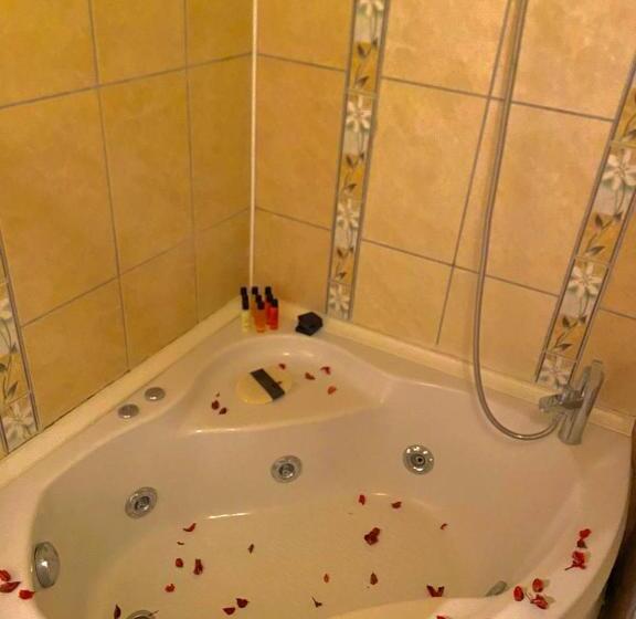 スイート（家族用）, Pacha