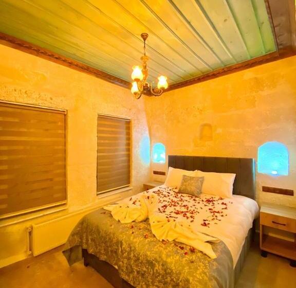 ジュニアスイート, Pacha