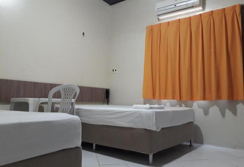 غرفة قياسية ثلاثية, Pio