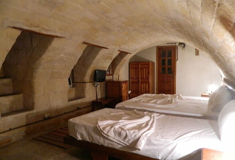 اتاق استاندارد سه نفره, Rahmi Bey Konagi