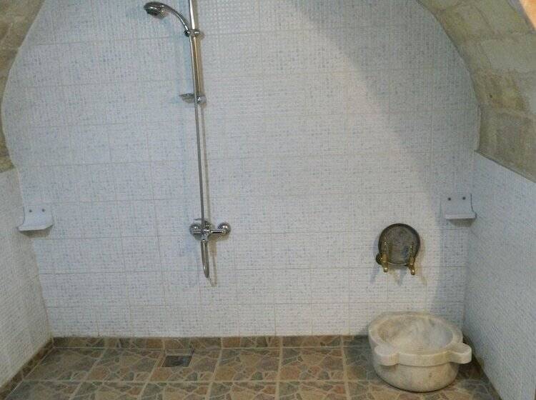 اتاق استاندارد سه نفره, Rahmi Bey Konagi