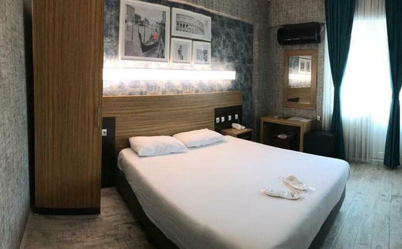 اتاق استاندارد یک نفره, Esin