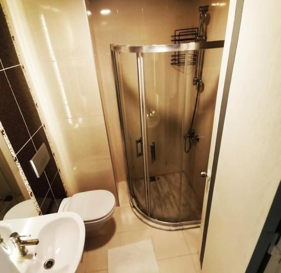 اتاق استاندارد یک نفره, Esin