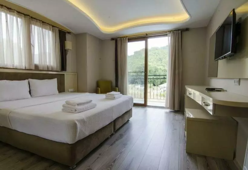 اتاق لوکس با بالکن, Funda Otel Gocek