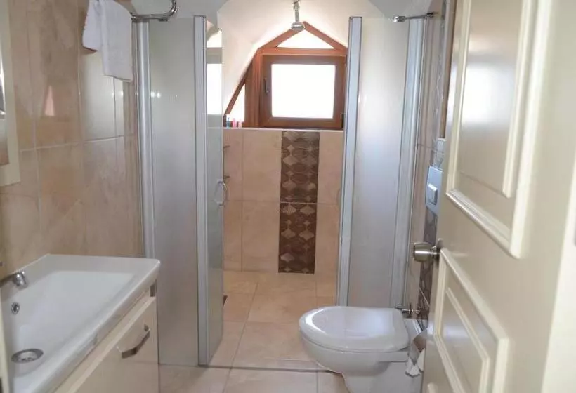 اتاق لوکس چهار تخته, Funda Otel Gocek