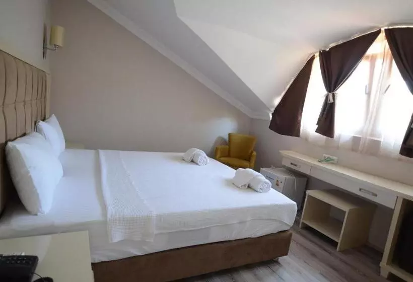 اتاق لوکس چهار تخته, Funda Otel Gocek