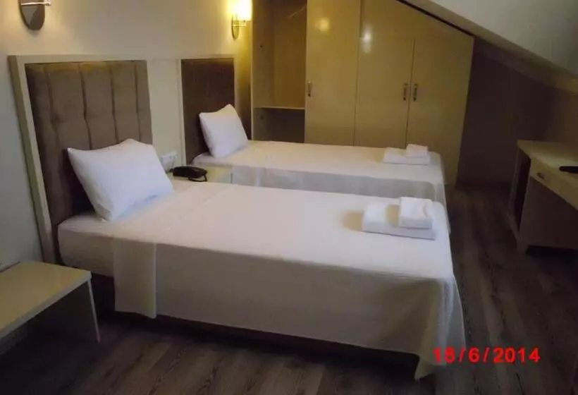 اتاق لوکس چهار تخته, Funda Otel Gocek