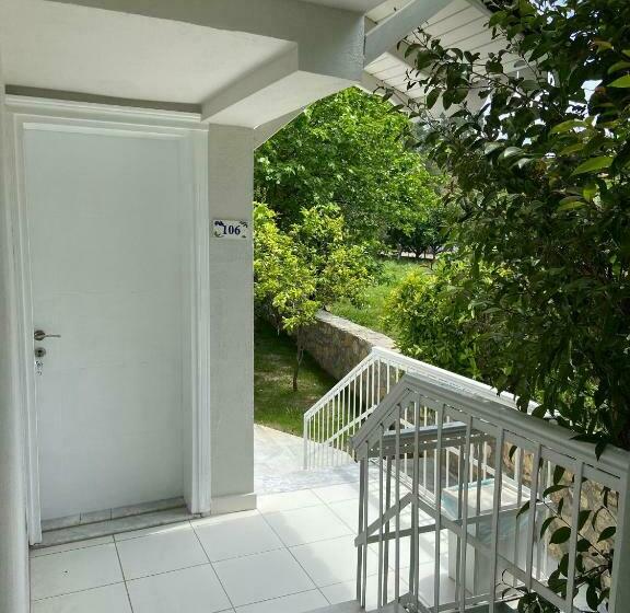 家庭间, Göcek Selya