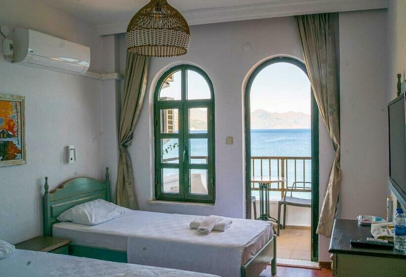 オーシャンビュースタンダードルーム, The Diplomat