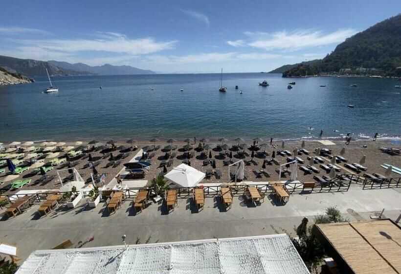 オーシャンビュースタンダードルーム, The Diplomat