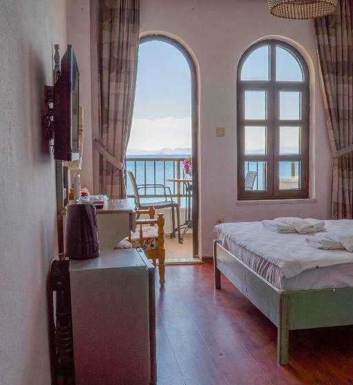 オーシャンビュースタンダードルーム, The Diplomat