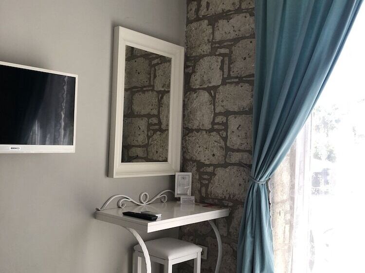 اتاق اکونومی, Vodina Alaçatı