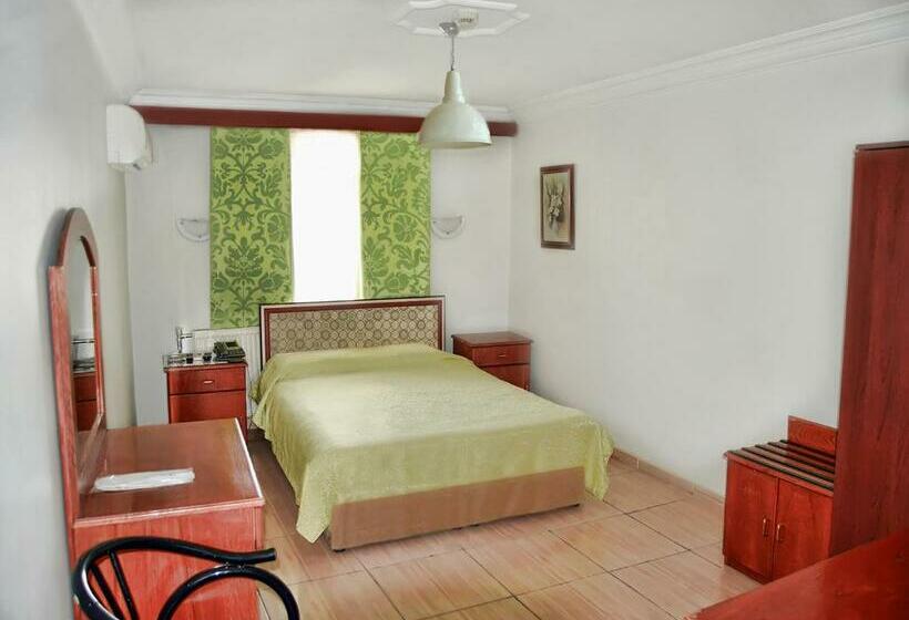 스탠다드 룸, Yunus