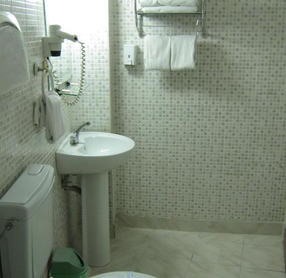 스탠다드 트리플 룸, Yunus