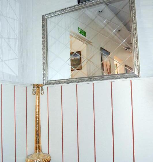 패밀리 룸, Yunus