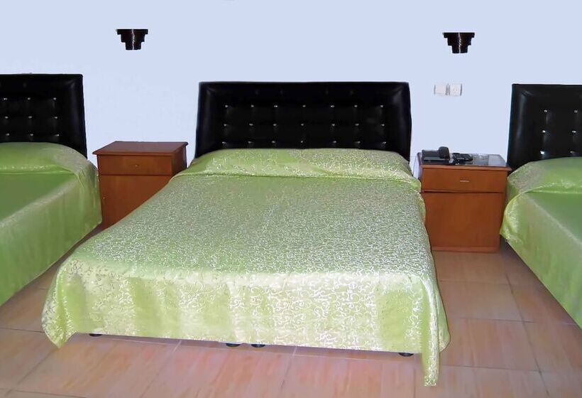 스탠다드 트리플 룸, Yunus