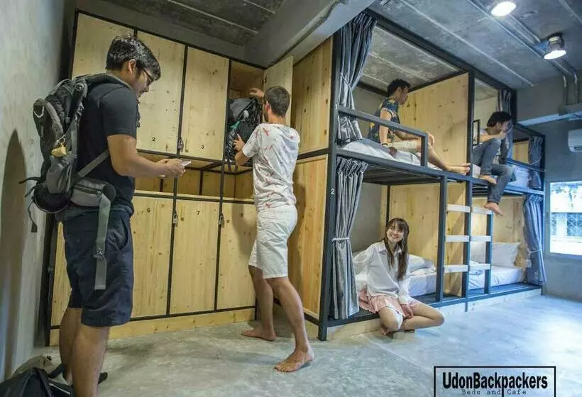 اتاق خانوادگی, Udonbackpackers Beds And Cafe