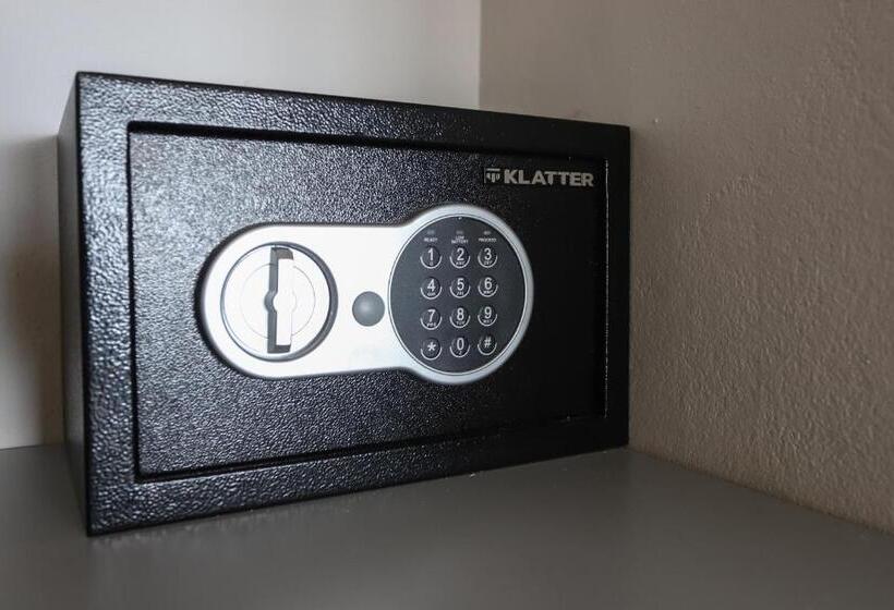 اتاق استاندارد سه نفره, M382 Hotel Bariloche