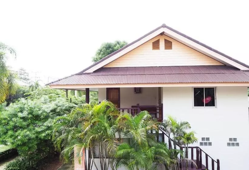 エコノミー４人部屋, Baan Pun Sook Resort