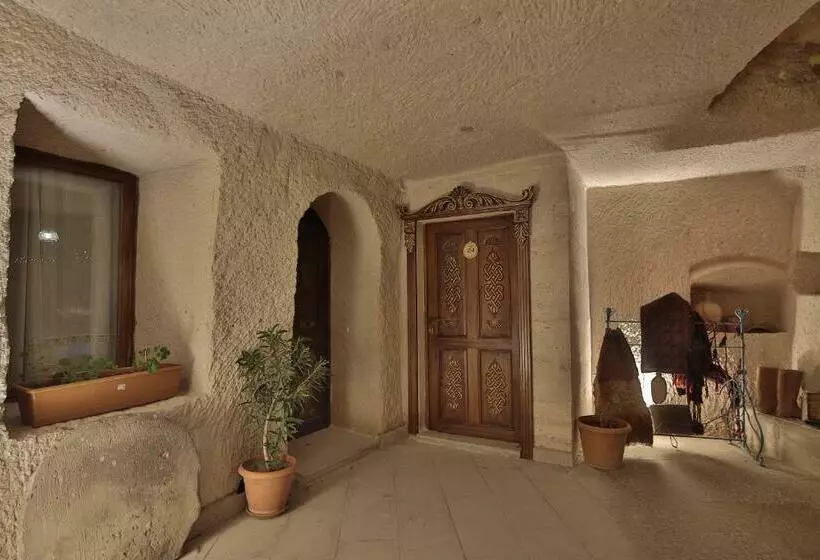 スイート, Hermes Cave