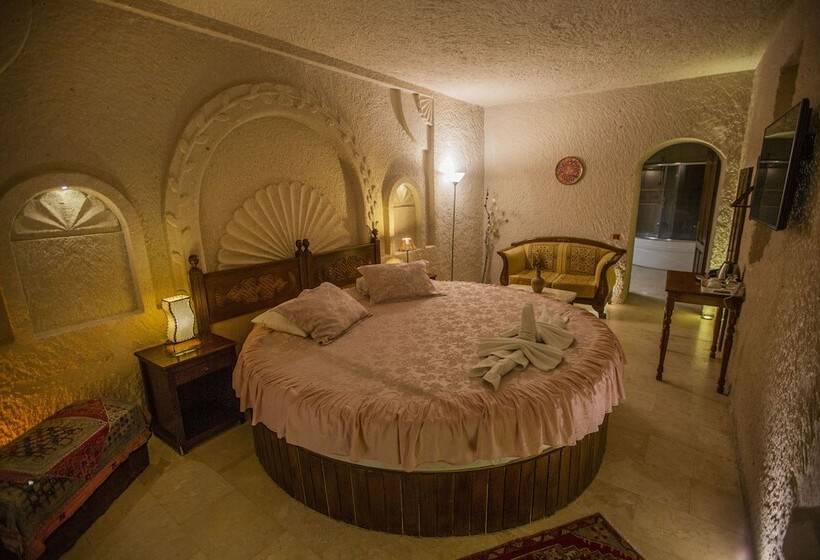 Люкс, Hermes Cave