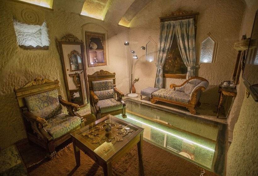 מיטת קינג בסוויטה, Hermes Cave