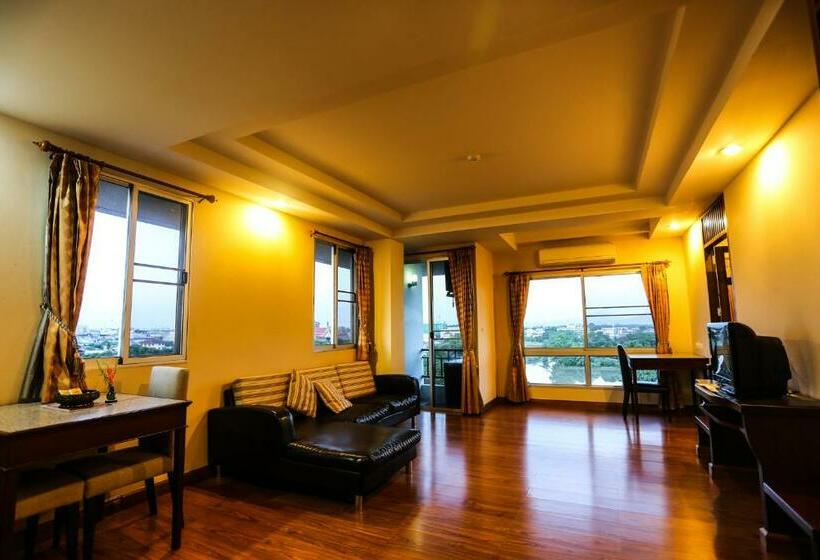 سوییت لوکس, Madina Rayong