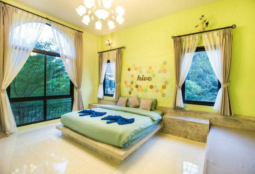 חדר משפחתי, The Harmony Resort