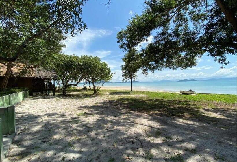 スタンダードバンガロー, Pp Land Beach Eco Resort