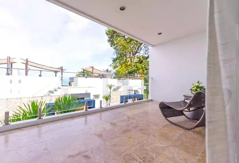 Standard-studio, The Nchantra Pool Suite Phuket