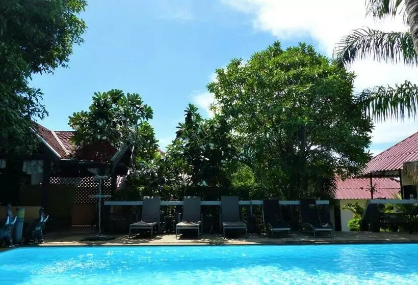 テラス付きスタンダードルーム, Bee Nat Garden Resort