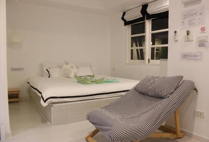 Номер Стандарт Трехместный, 1715 House & Caff Resort, Phuket