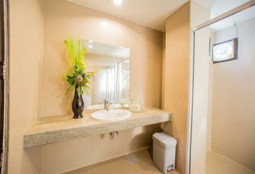 חדר דחוקס עם מיטת קינג, D11