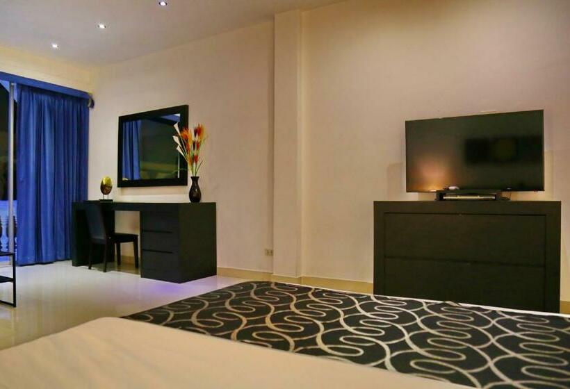 带阳台套房, East Suites