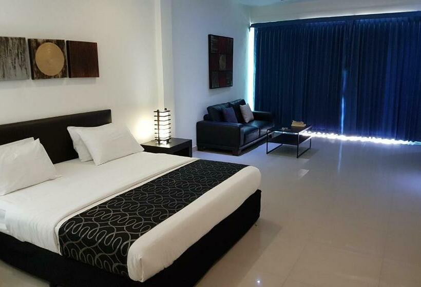 带阳台套房, East Suites