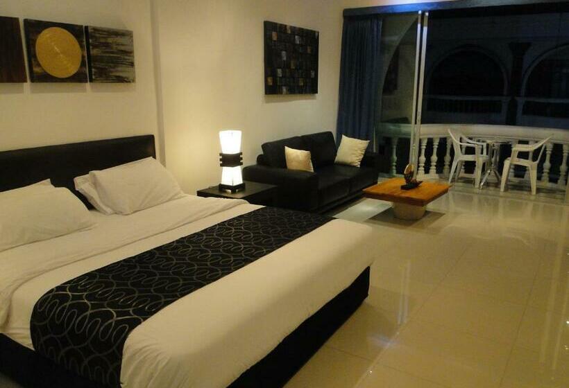 带阳台套房, East Suites