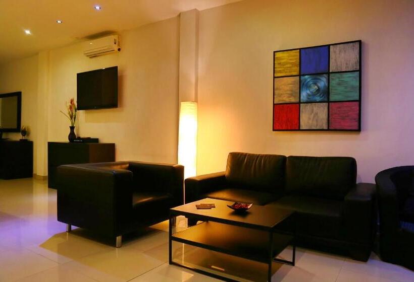 行政套房, East Suites