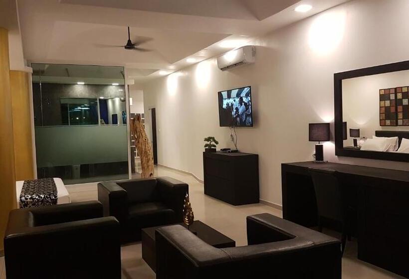 带2个卧室的公寓, East Suites