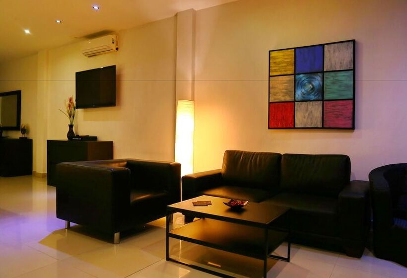 行政套房, East Suites