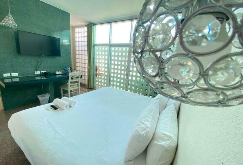 اتاق لوکس, Sabai Palace