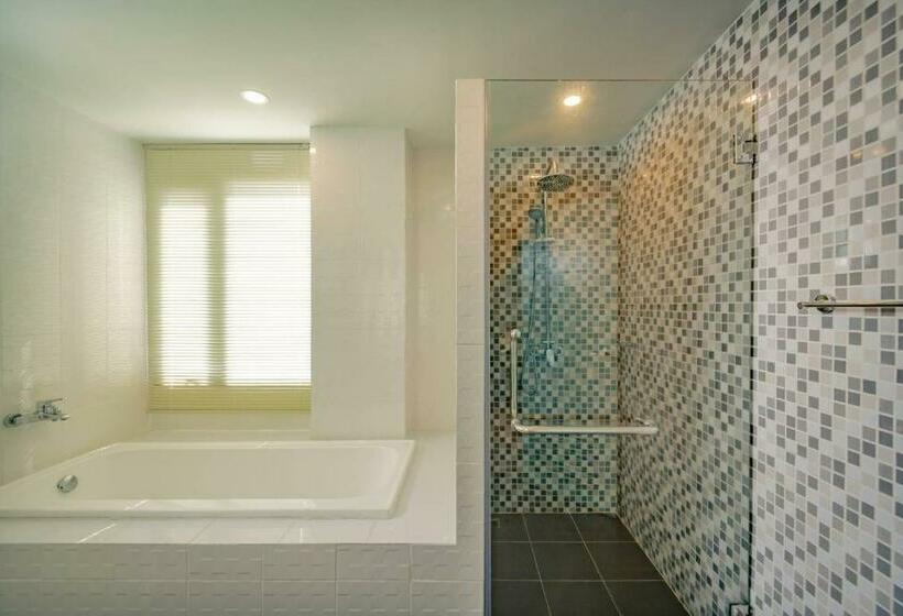 Chambre Familiale Deluxe, See Also Jomtien