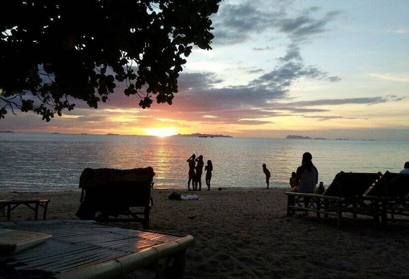 كابينة, I Talay Beach Bar & Cottage Taling Ngam