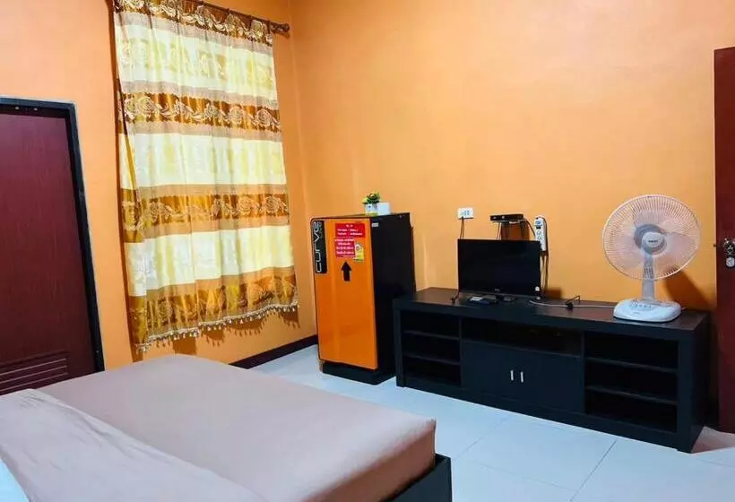 テラス付きスタンダードワンルーム, Baan Chuthamanee