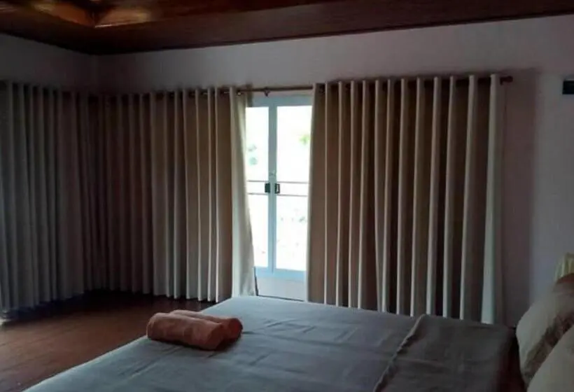 スタンダードバンガロー, Baan Chuthamanee
