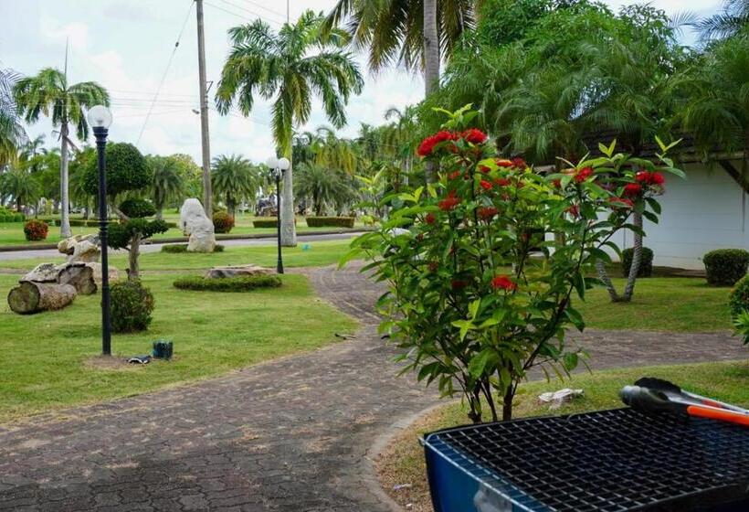 חדר דלוקס נוף לגינה, Rock Garden Beach Resort