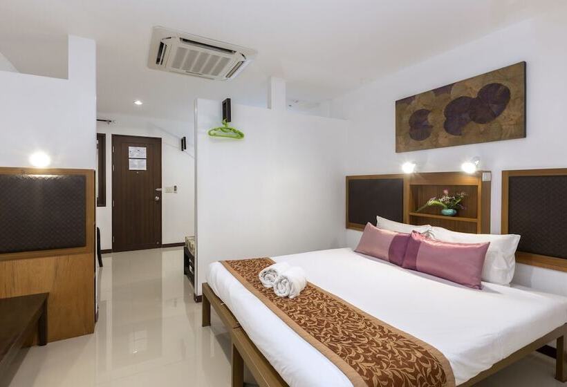 اتاق لوکس چهار تخته, The Lantern Hostel And Spa